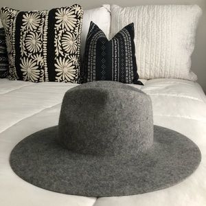 The “Emma” Gigi Pip Hat